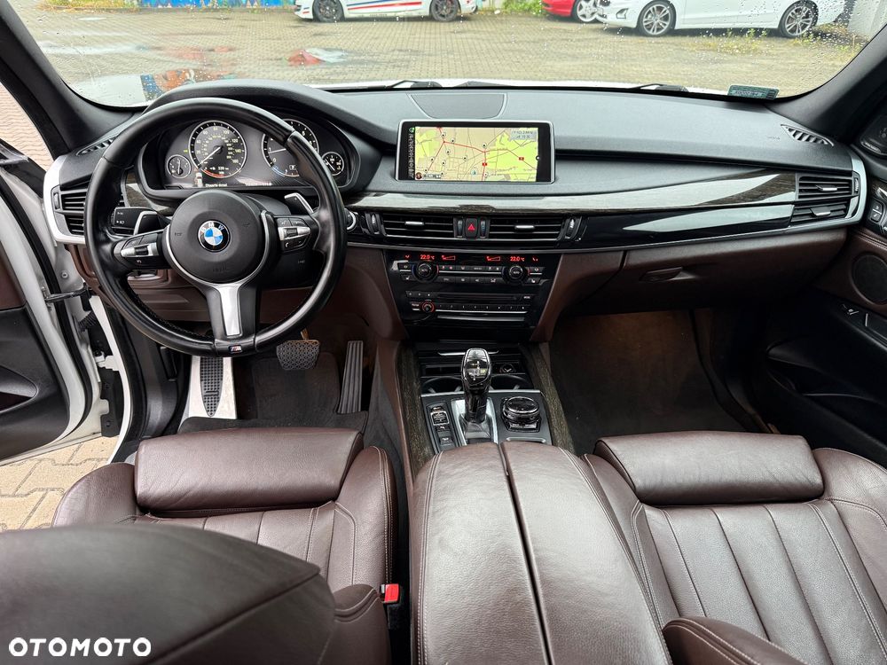 BMW X5 xDrive50i Sport-Aut - 8
