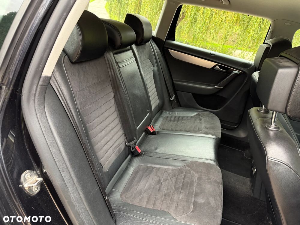 Volkswagen Passat 2.0 TDI Highline DSG - 27