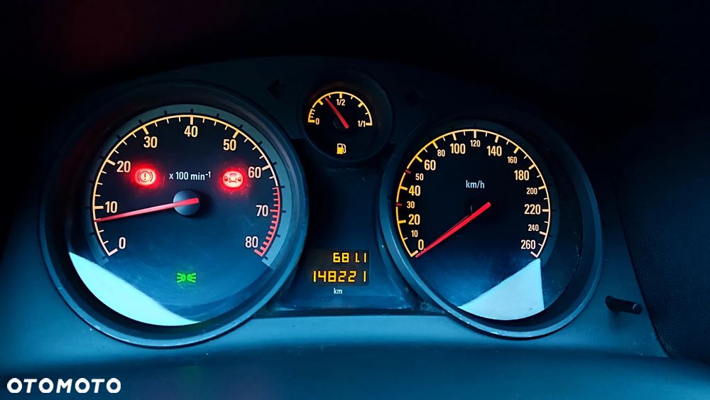 Opel Astra GTC 1.6 Cosmo - 8
