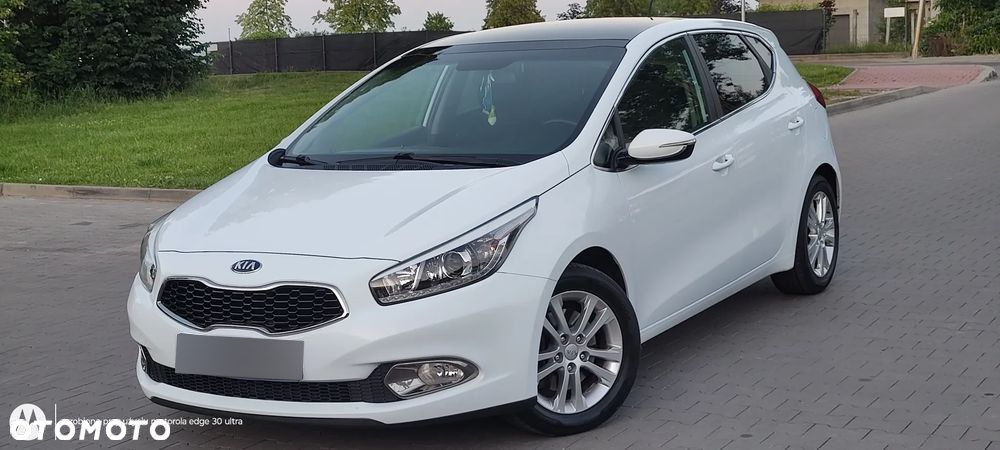 Kia Ceed - 9