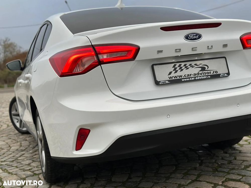 Ford Focus 1.0 EcoBoost MHEV Titanium X - 17