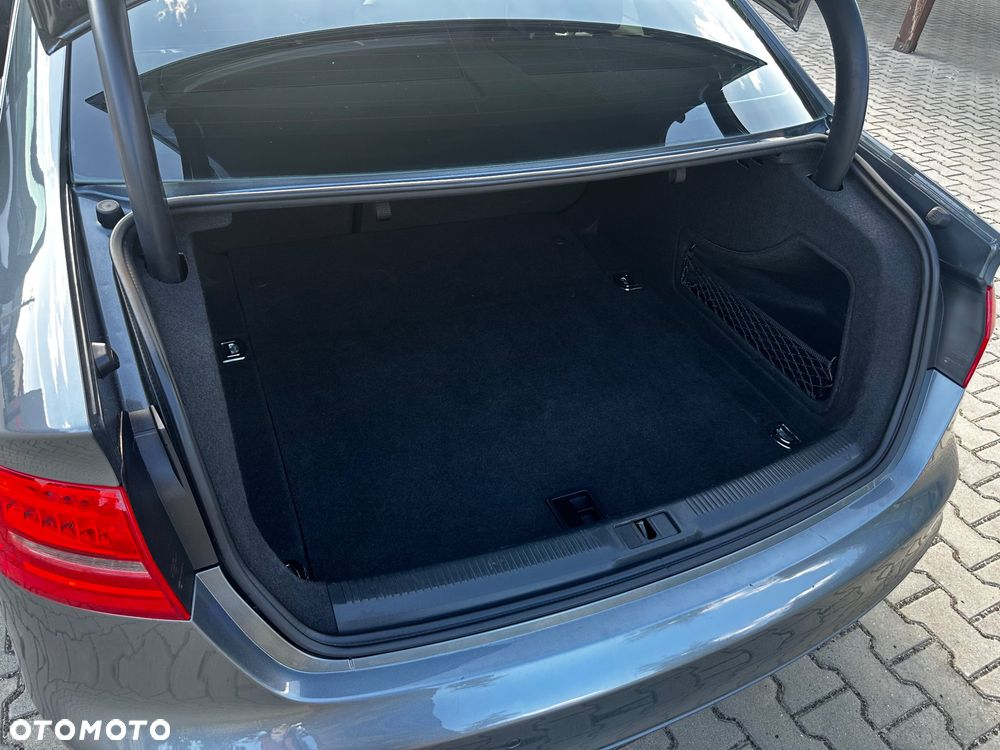 Audi A4 Limousine - 22