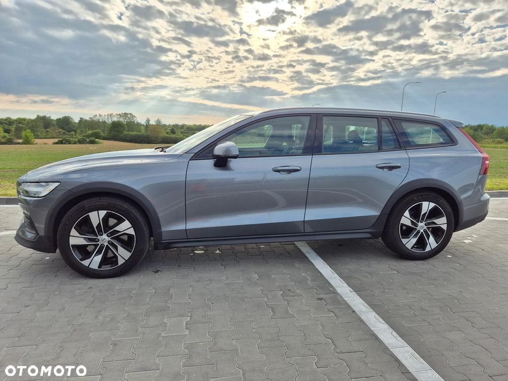 Volvo V60 Cross Country D4 AWD - 1