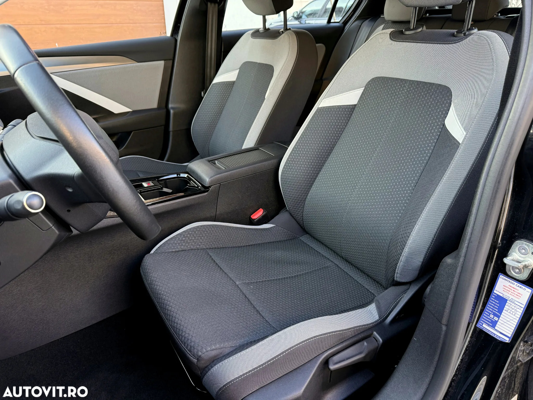 Opel Astra 1.2 Turbo Enjoy - 9