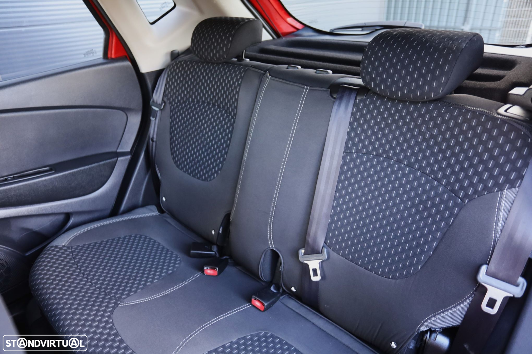 Renault Captur 1.5 dCi Exclusive - 19