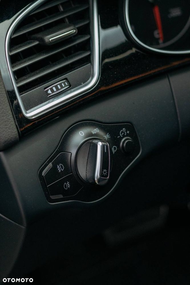 Audi A4 Avant 2.0 TDI Quattro S tronic - 16