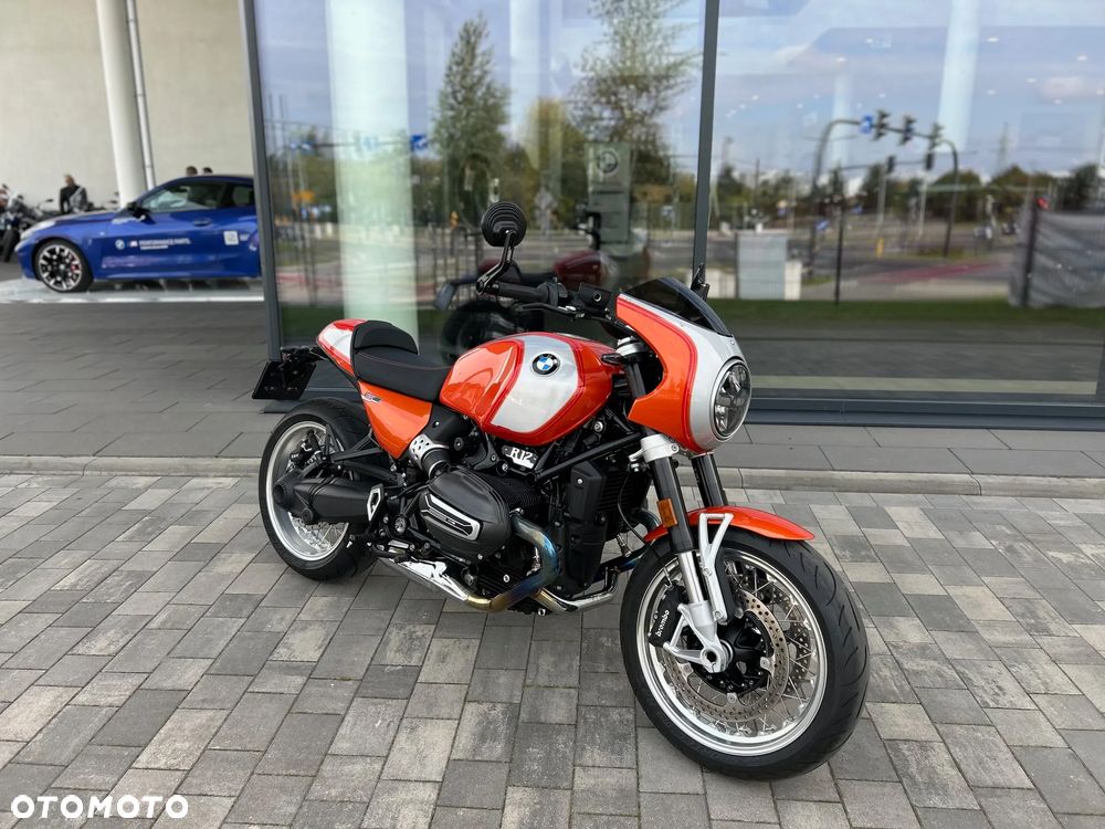 BMW R - 1