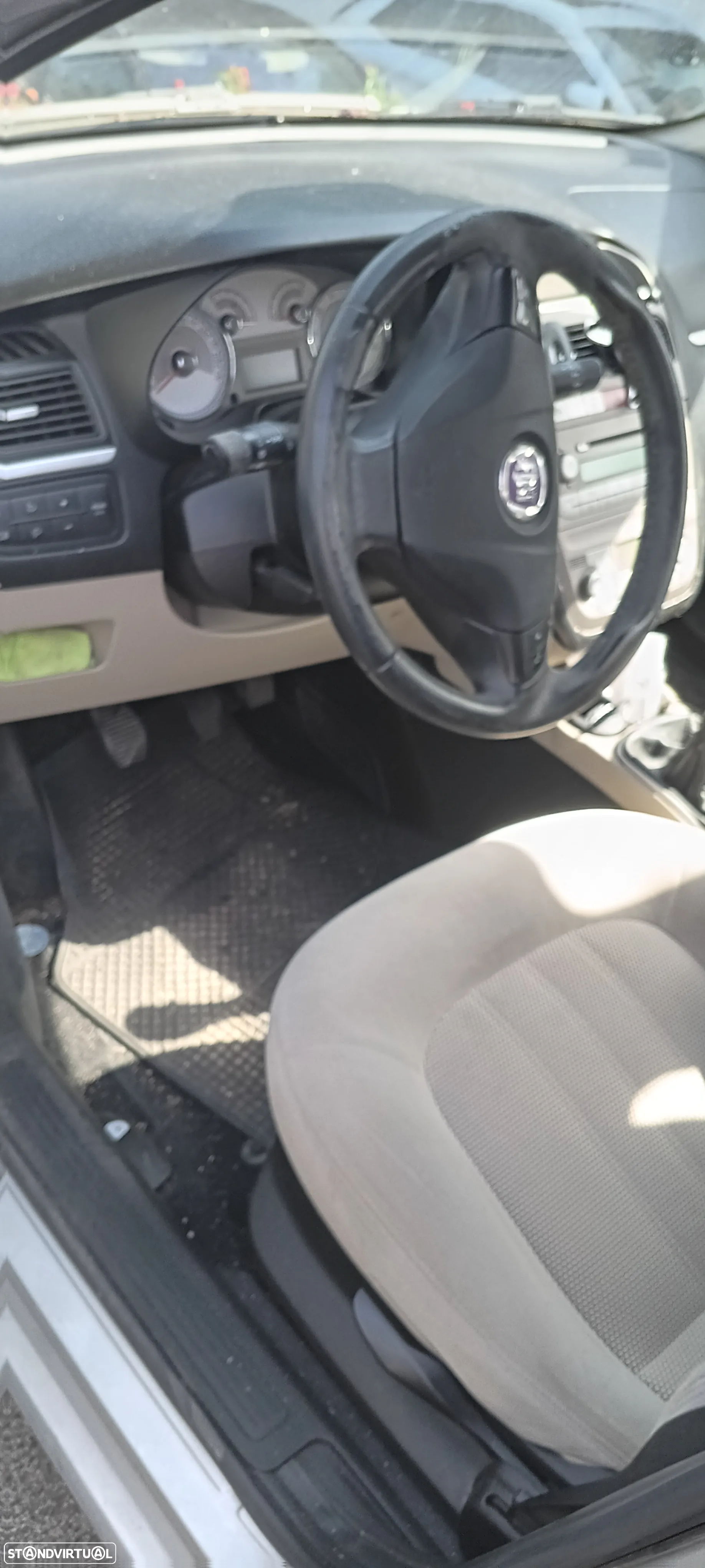 Fiat Linea 1.3 M-Jet Emotion - 12