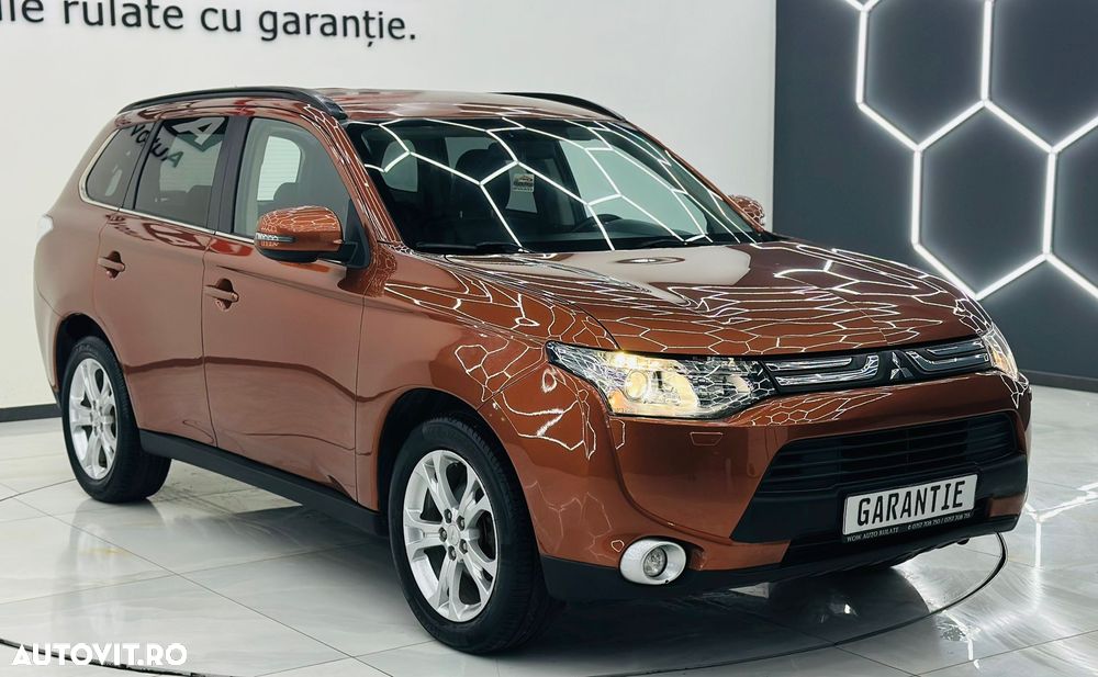 Mitsubishi Outlander 2.2 DI-D 4WD Automatik Diamant Edition - 2