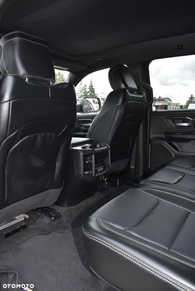 Dodge RAM 1500 5.7 4x4 - 25