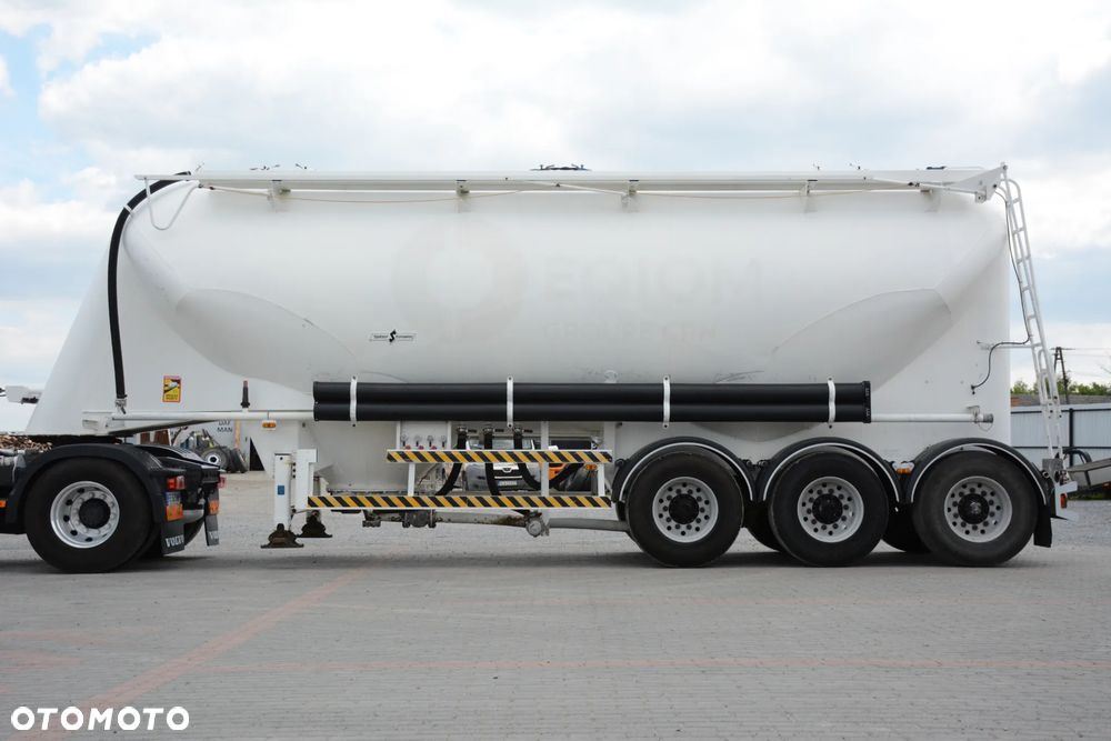 Spitzer SF 2437 PI / Cementonaczepa / 2008r / 37000l / 3 komorowa / Bardzo dobry stan - 6