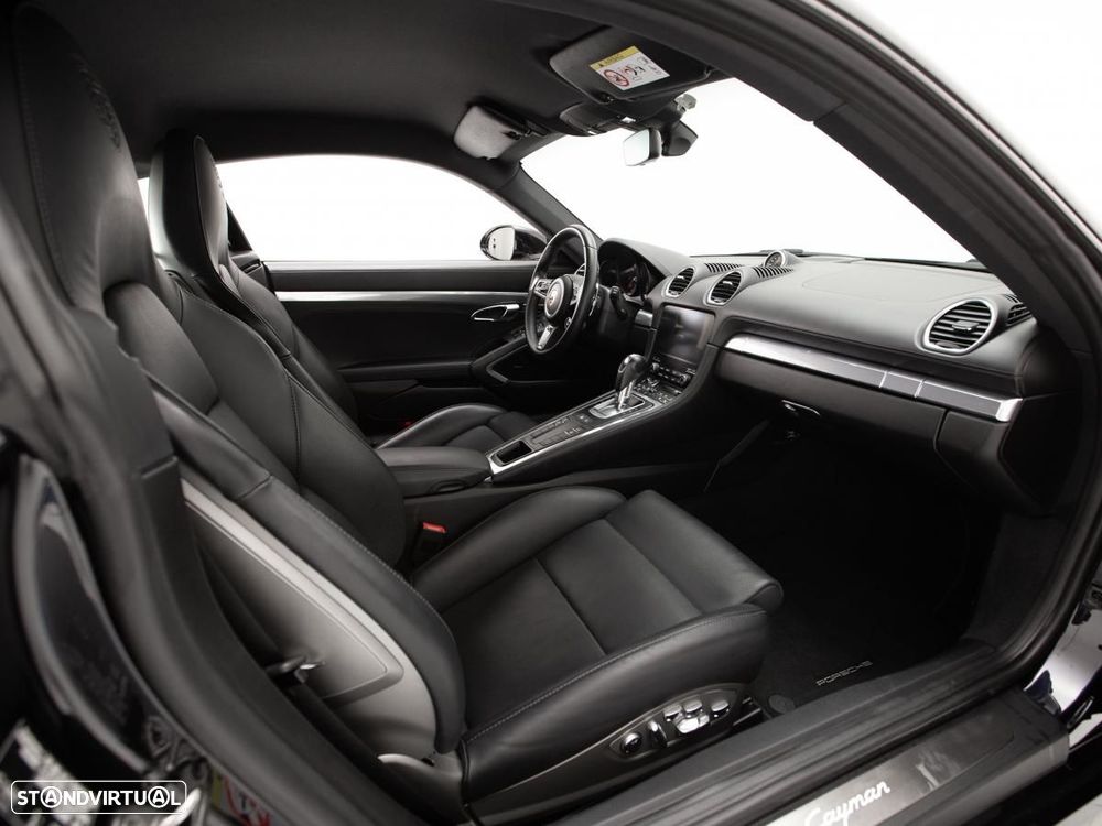Porsche 718 Cayman - 8