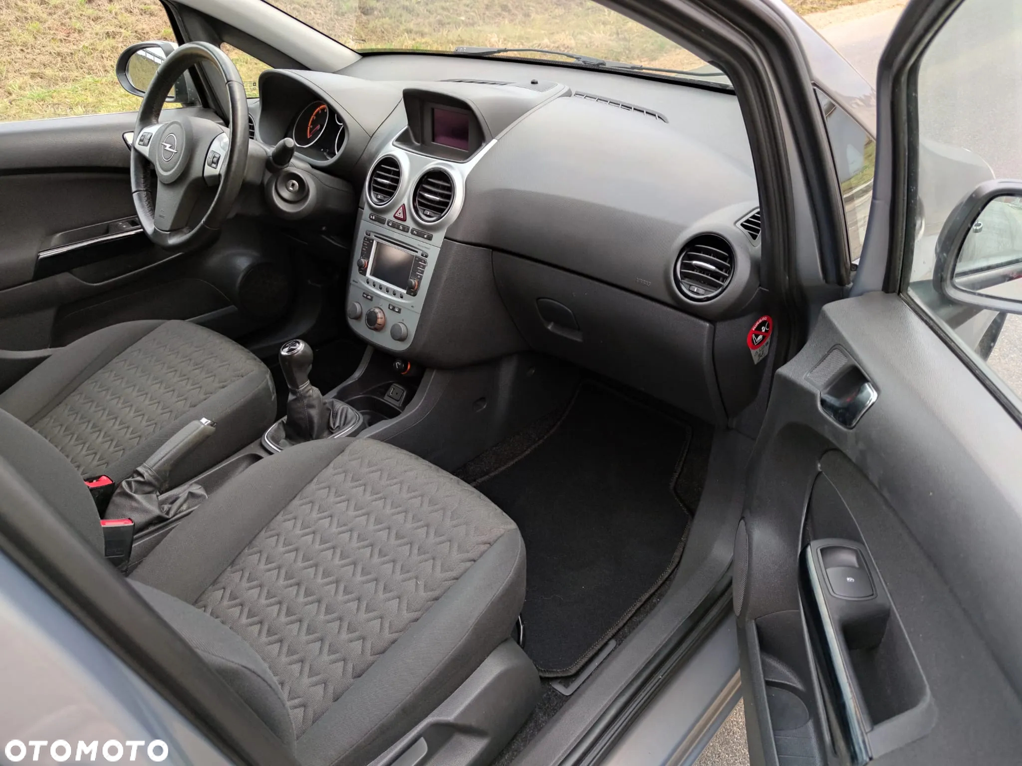 Opel Corsa 1.4 16V Color Edition - 22