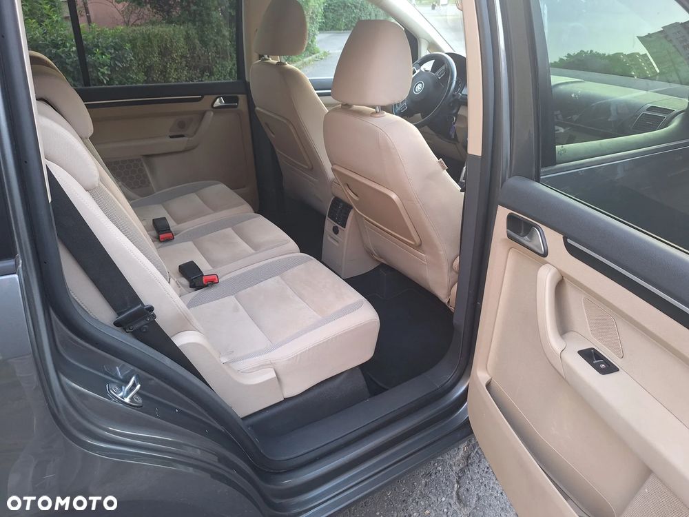 Volkswagen Touran - 6