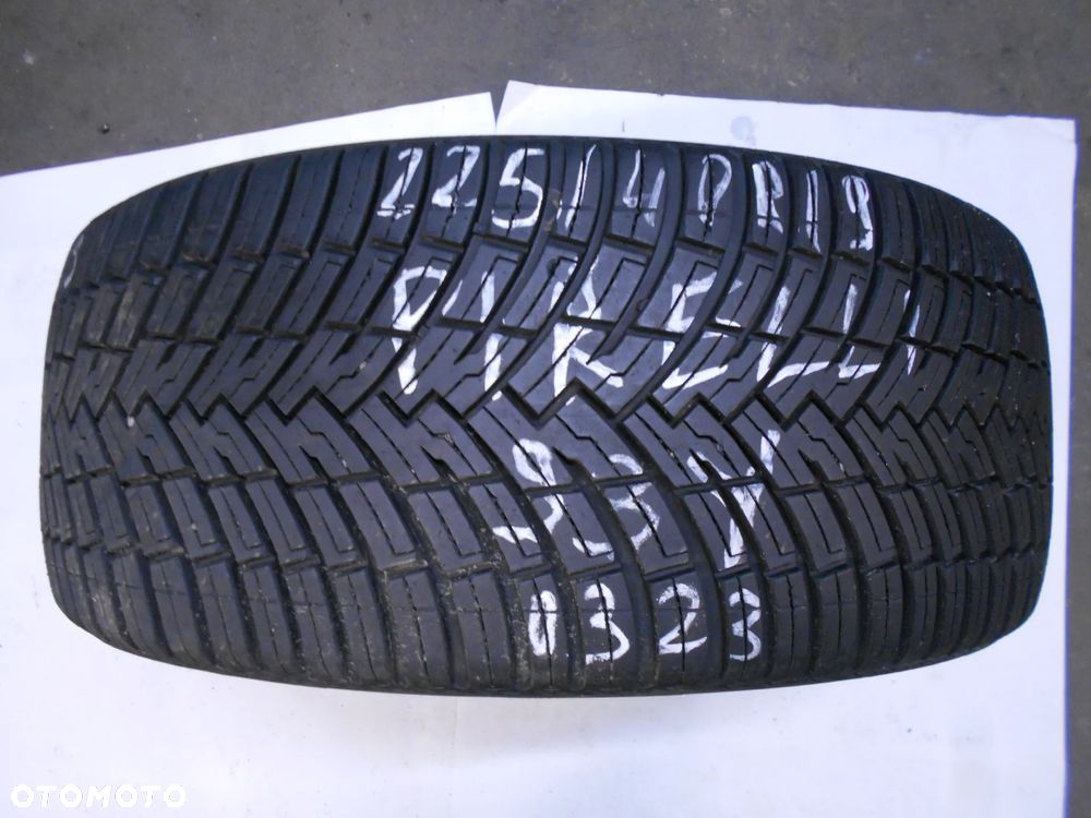 OPONA POJEDYNKA 225/40R19 PIRELLI CINTURATO ALL SEASON SF2 DOT 0323 7.4MM - 1