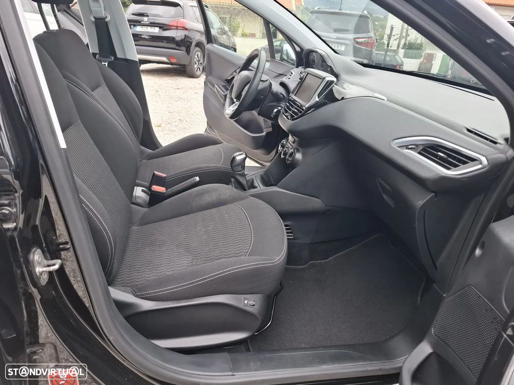 Peugeot 208 PureTech 82 Start & Stop Style - 17