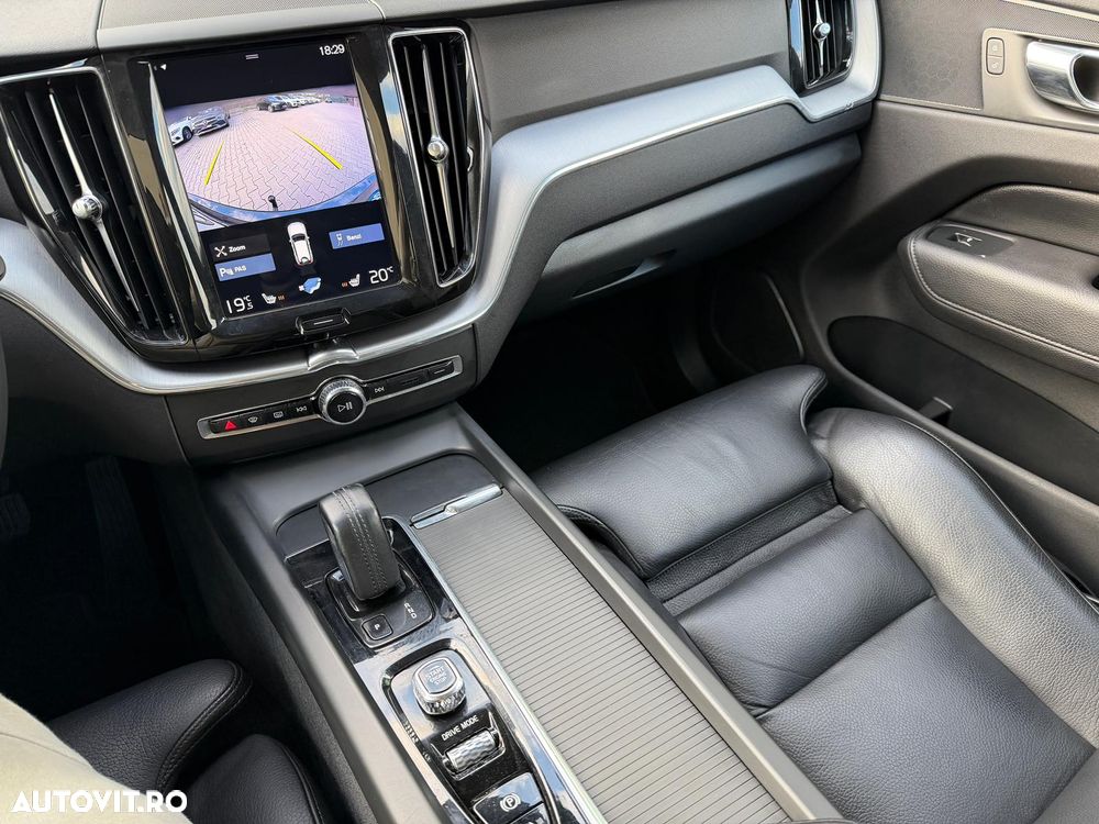 Volvo XC 60 B4 D Geartronic Momentum Pro - 16