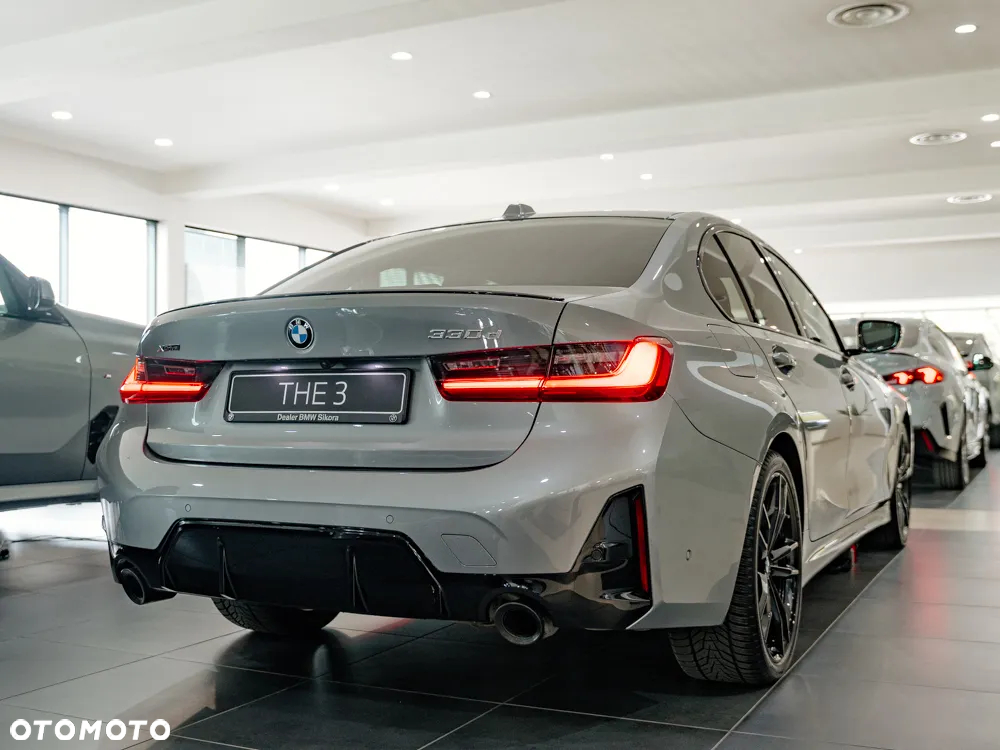 BMW Seria 3 330d xDrive - 2