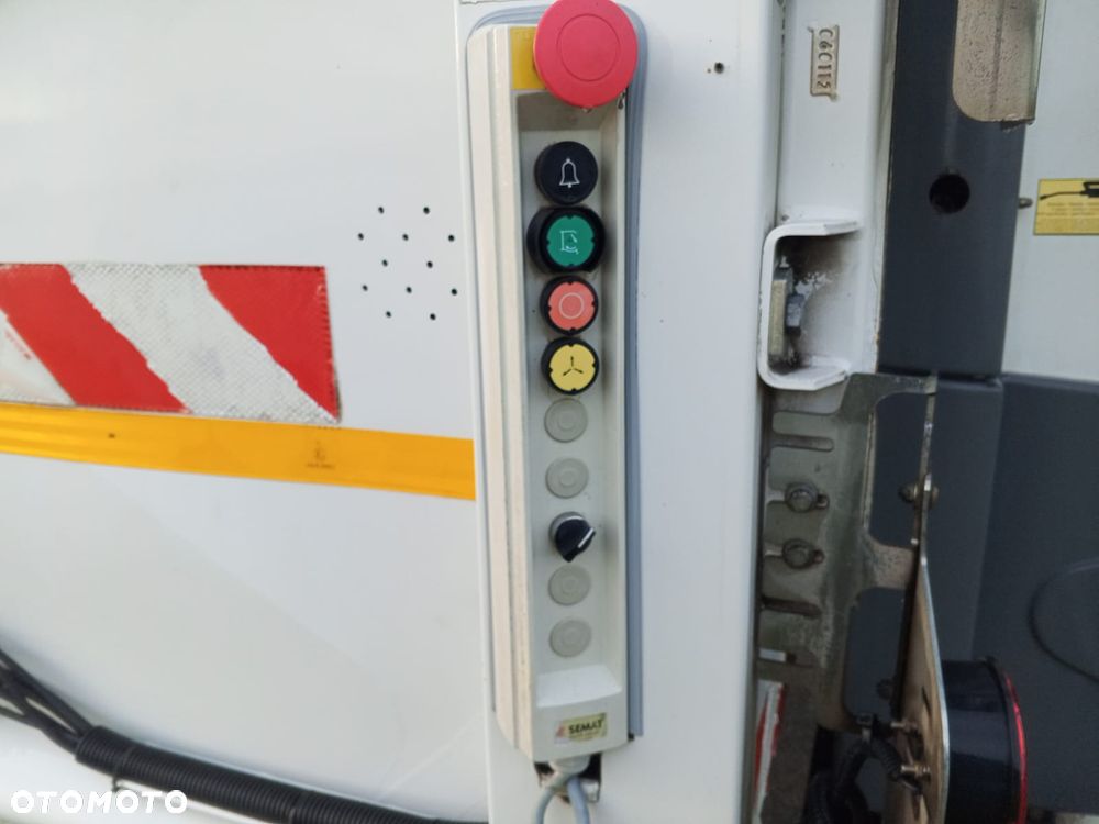 Renault Śmieciarka Renault D19/ Mały przebieg i udokumentowany - 17