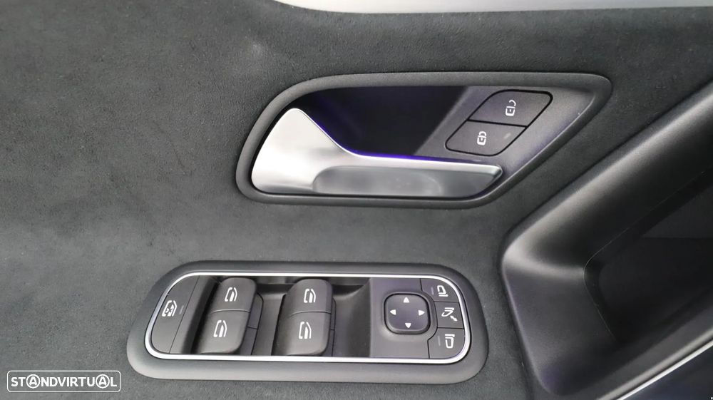 Mercedes-Benz CLA 250 e Shooting Brake AMG Line - 19