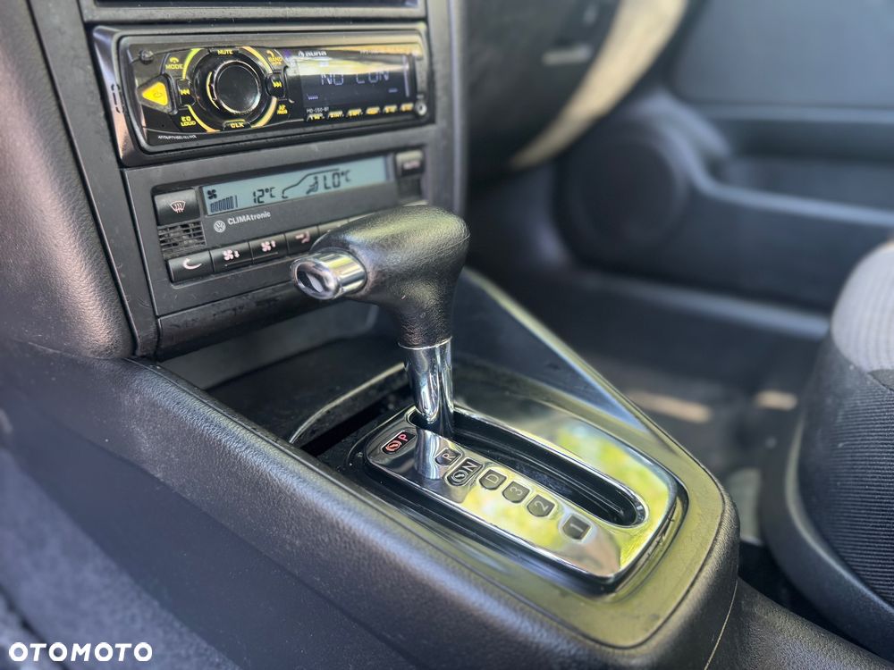 Volkswagen Golf - 19