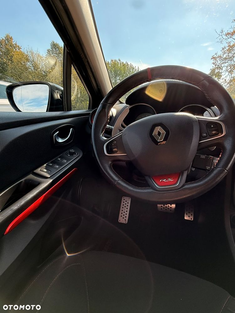 Renault Clio - 19