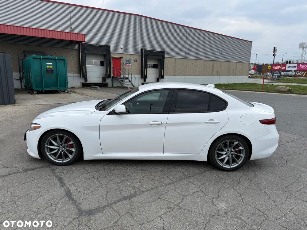 Alfa Romeo Giulia 2.0 Turbo 16V AT8 Veloce Ti - 5