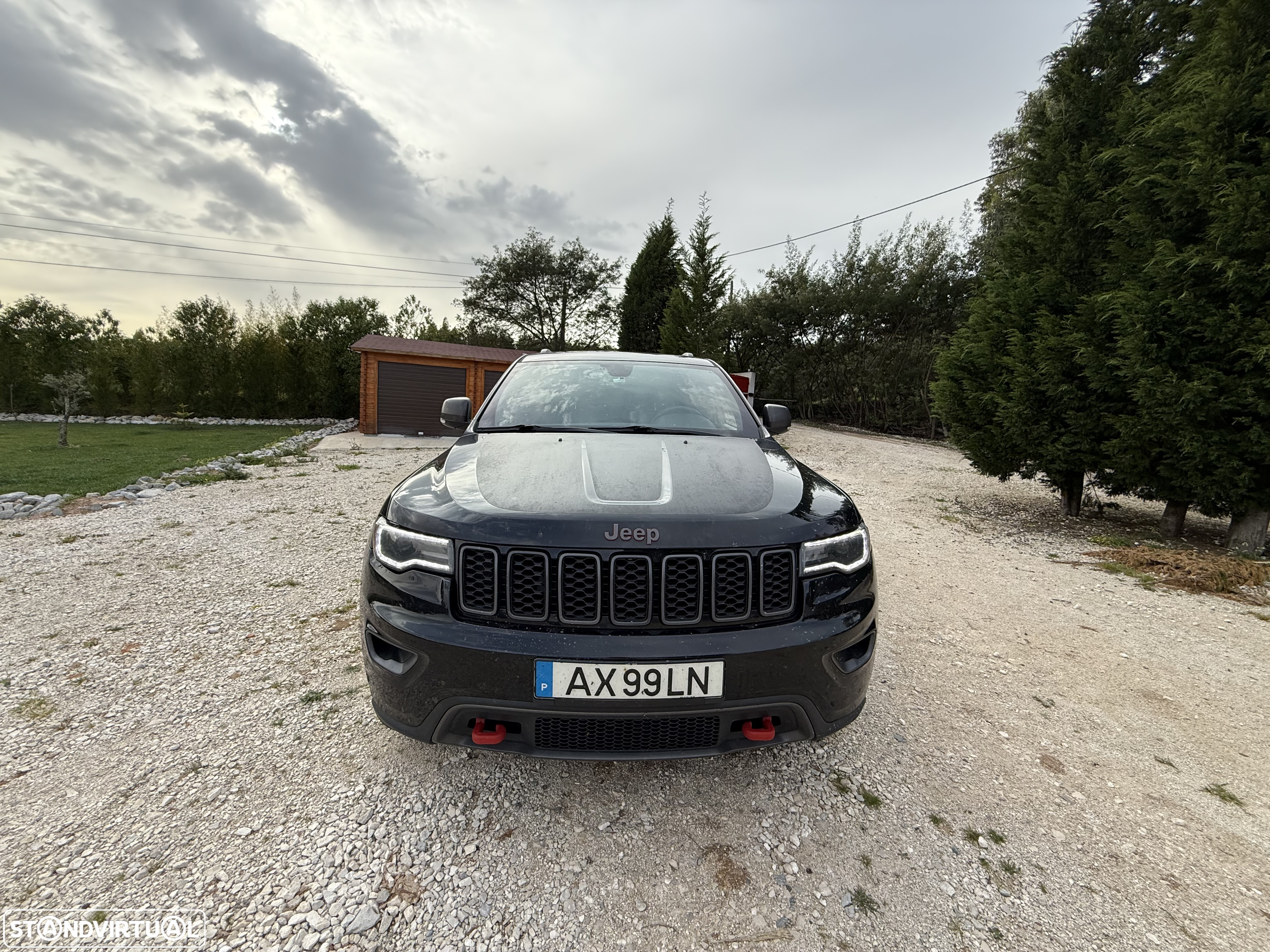 Jeep Grand Cherokee - 17