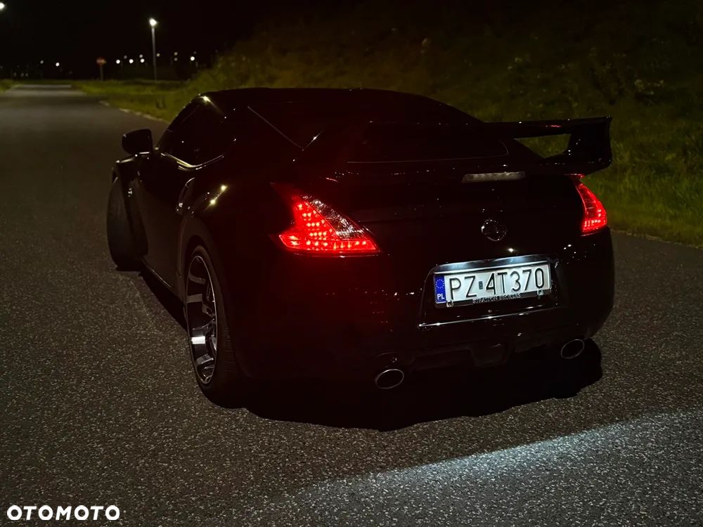 Nissan 370 Z Black Edition - 6
