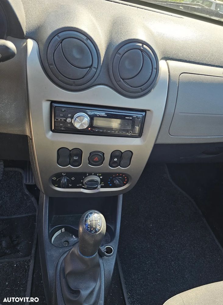 Dacia Sandero - 8