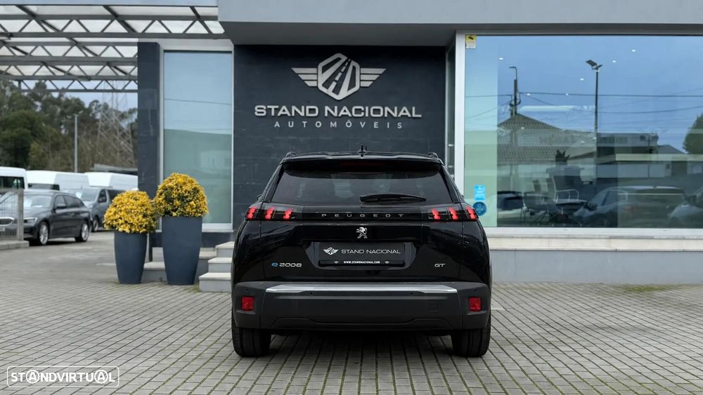 Peugeot e-2008 50 kWh GT - 6