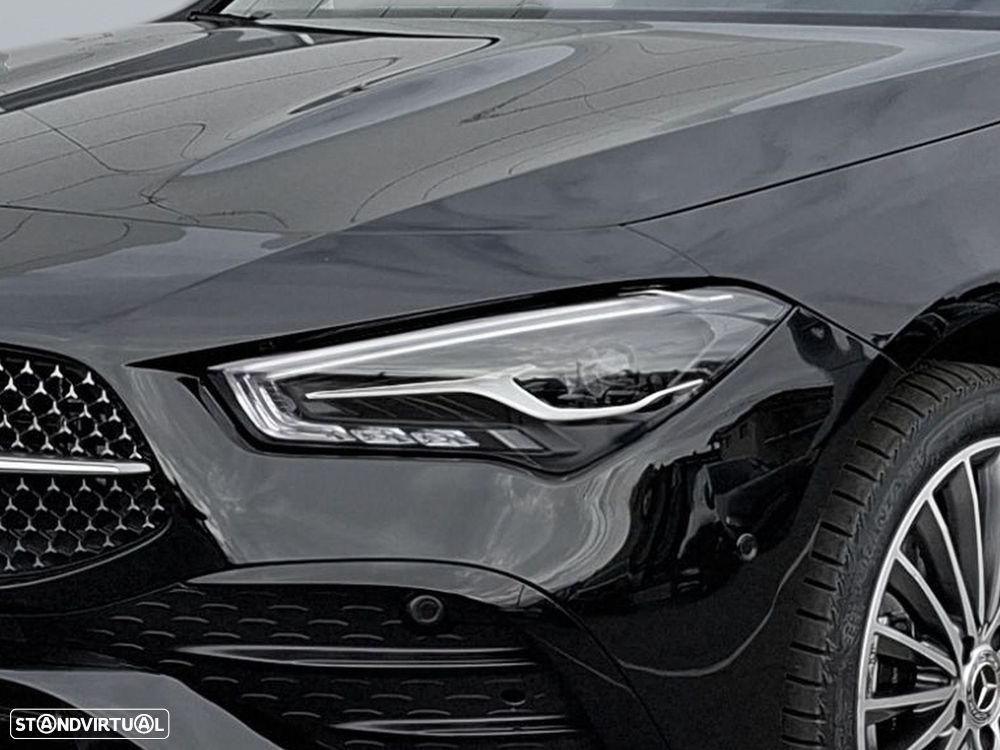 Mercedes-Benz CLA 250 e Shooting Brake AMG Line — fotografia 3