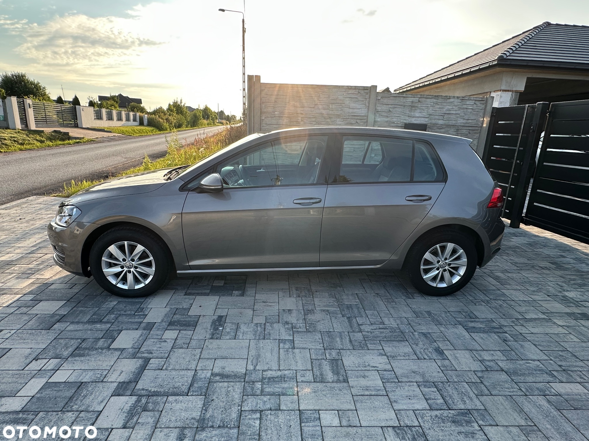 Volkswagen Golf 1.6 BlueTDI Comfortline - 13