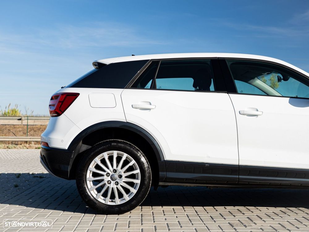 Audi Q2 30 TDI Design S tronic - 12