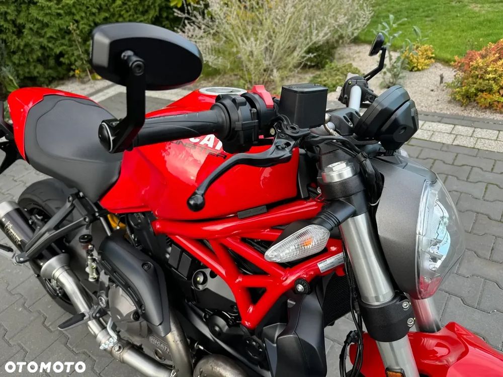 Ducati Monster - 10