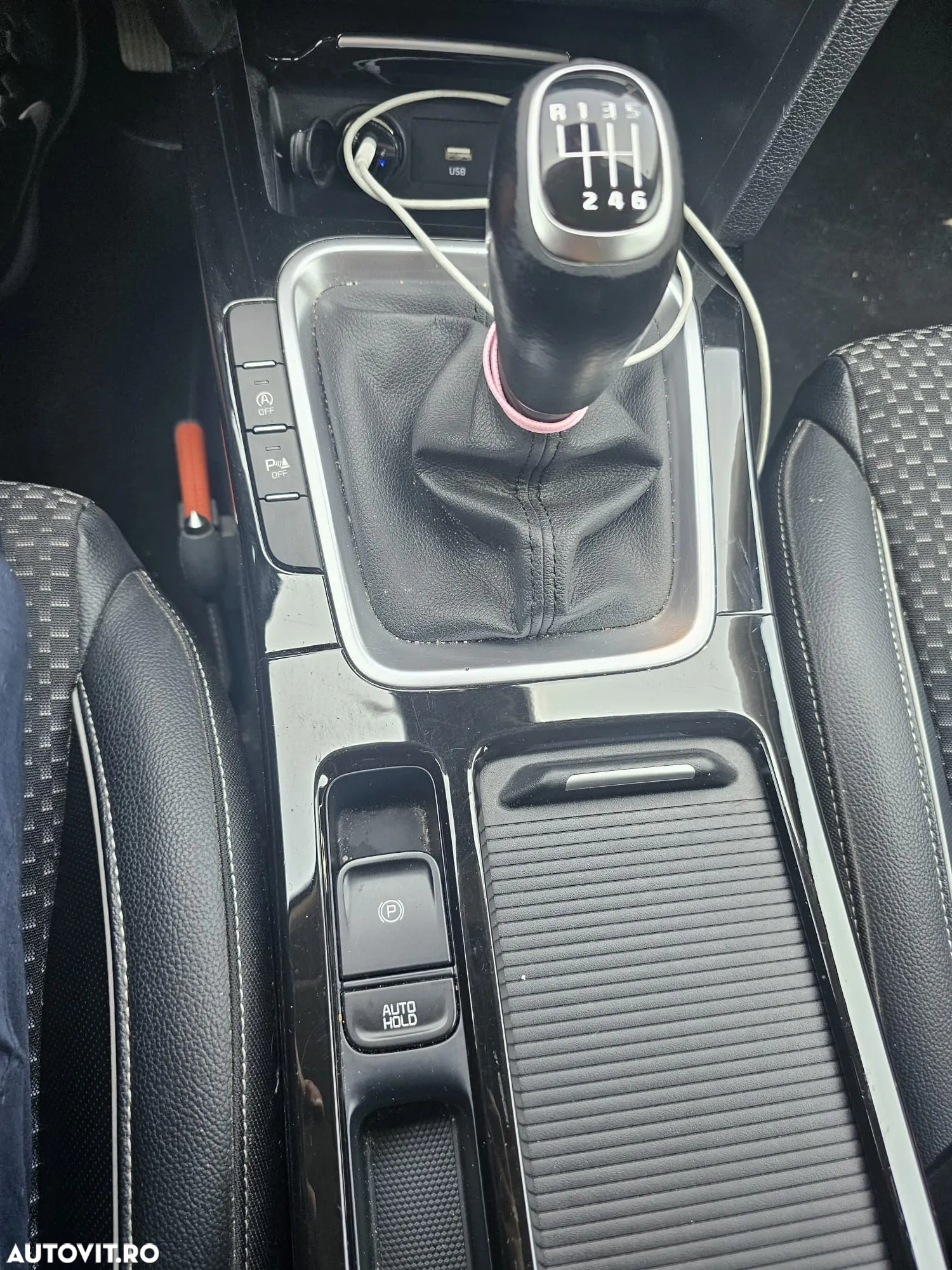 Kia Ceed SW 1.0 T-GDI 120 OPF Nightline Edition - 16