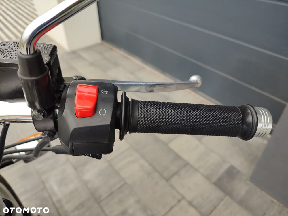 Royal Enfield Interceptor - 15