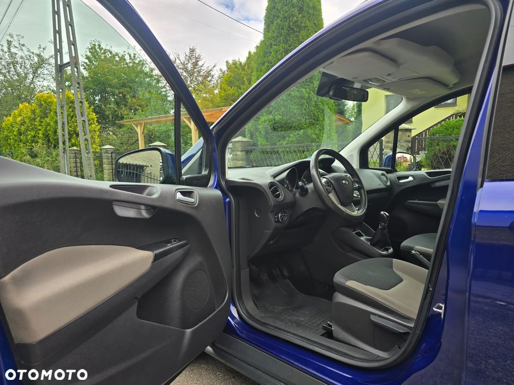 Ford Tourneo Courier 1.0 EcoBoost Titanium - 21