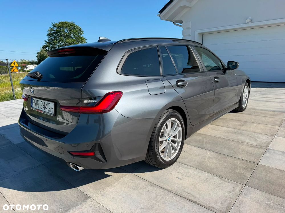 BMW Seria 3 320d xDrive Advantage - 4