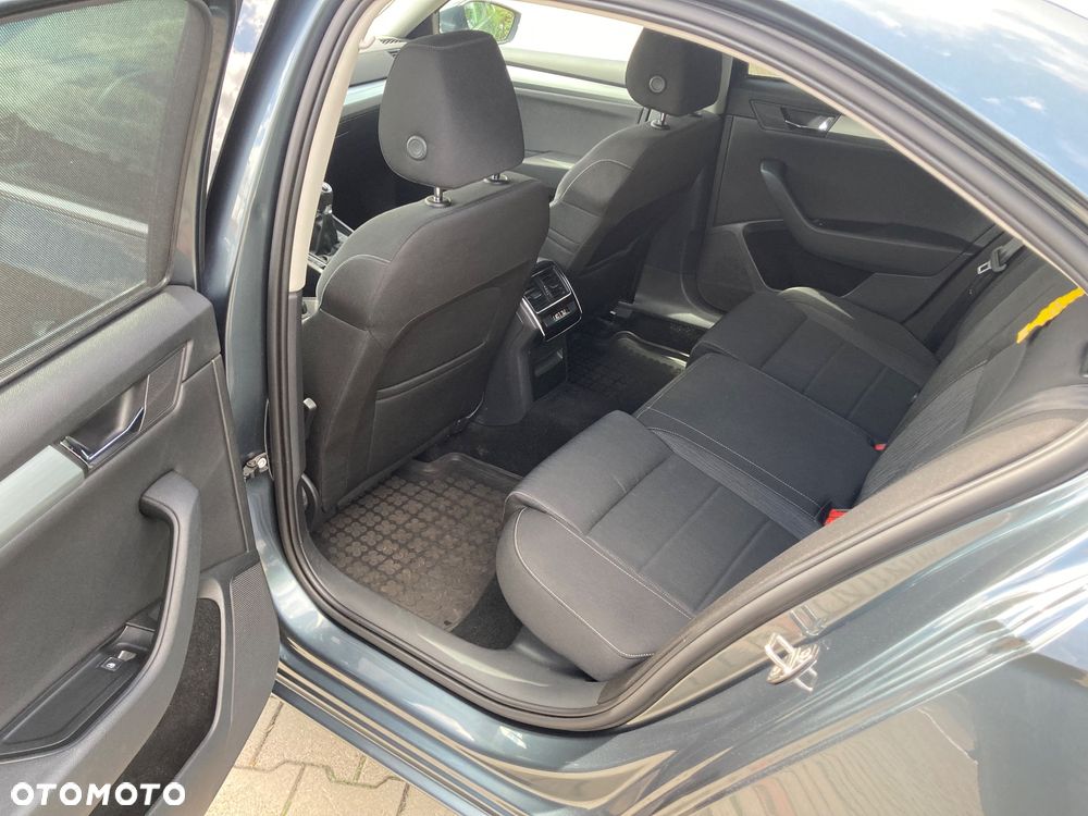 Skoda Superb 2.0 TDI Ambition - 11
