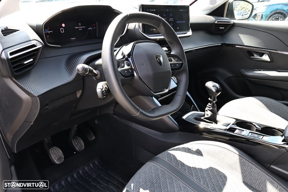 Peugeot 208 1.2 PureTech Allure - 14