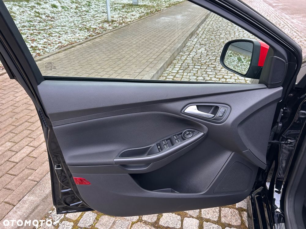 Ford Focus 1.5 EcoBoost STart-Stopp-System ST-Line - 32