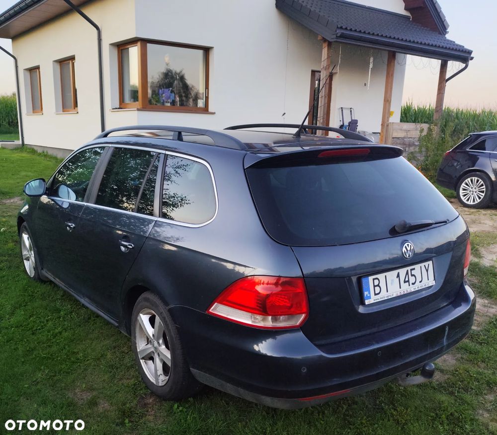 Volkswagen Golf 2.0 TDI Comfortline DSG - 3