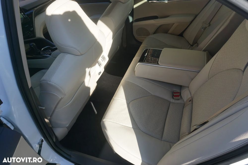 Toyota Camry 2.5 Hybrid Exclusive - 5