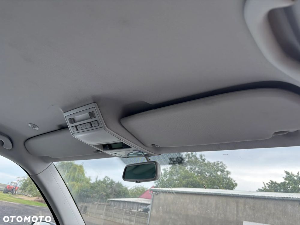 Vw T5 Multivan Highline kompletne wnetrze (fotel deska podsufitka) - 6
