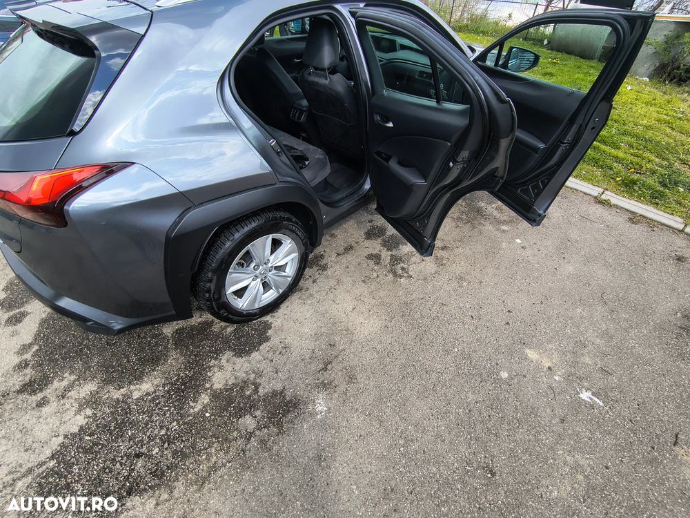 Lexus UX 250h Business Edition - 39
