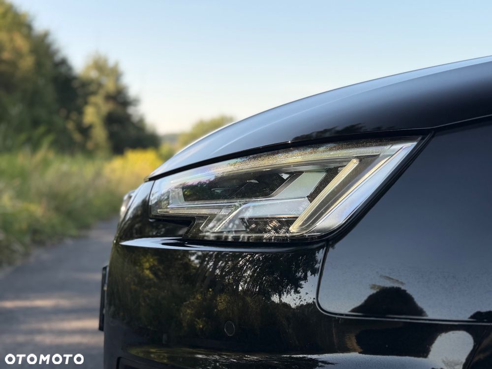 Audi A4 Avant 40 TDI quattro S tronic S line - 27