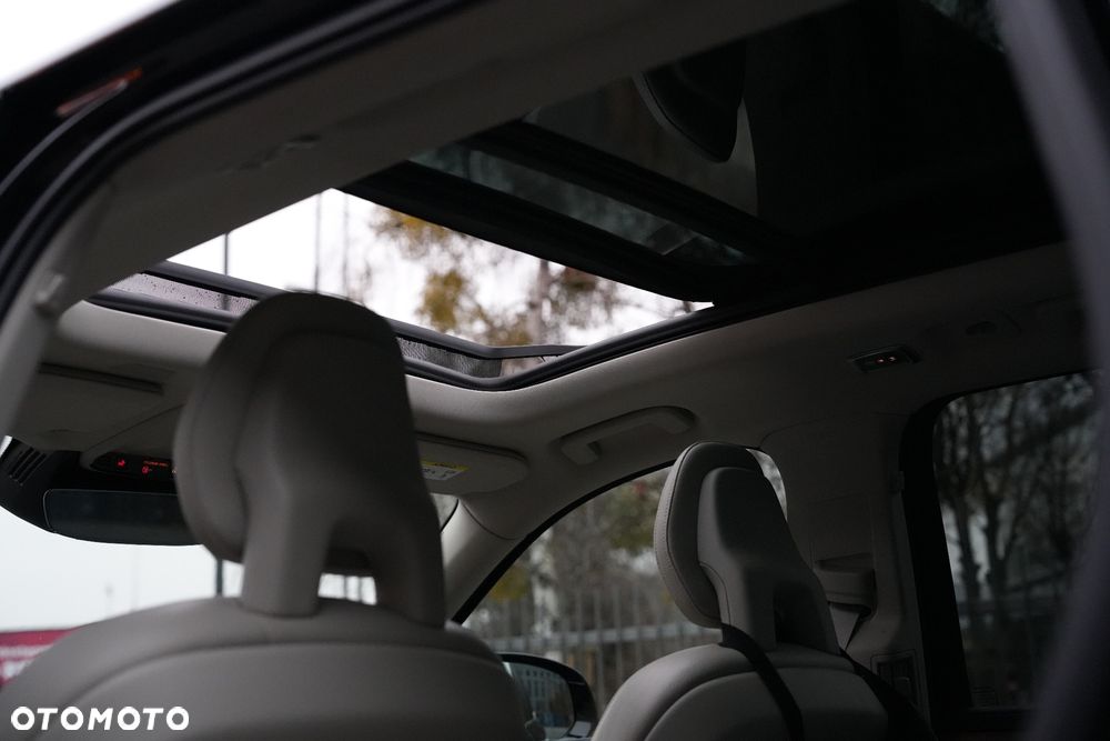 Volvo XC 90 T8 AWD Plug-In Hybrid Inscription 7os - 36