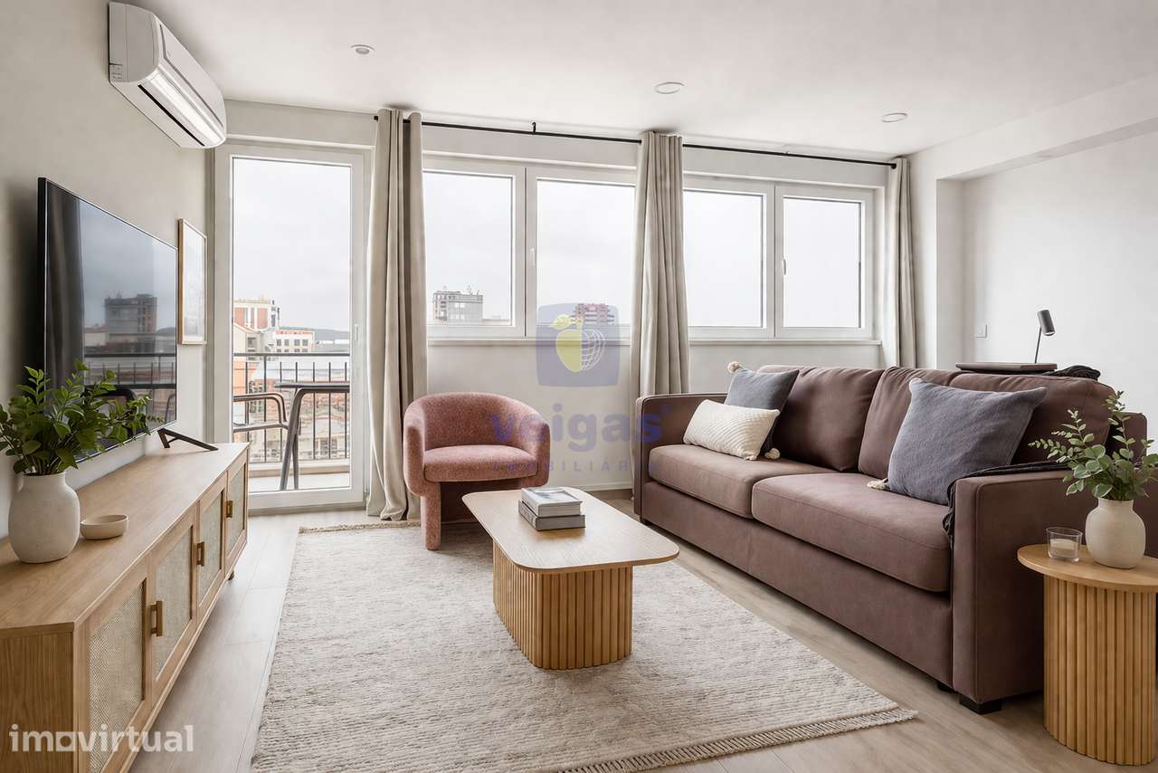 Penthouse T3 exclusiva com varanda e vistas desafogadas – Av. da Repúb - Grande imagem: 2/25