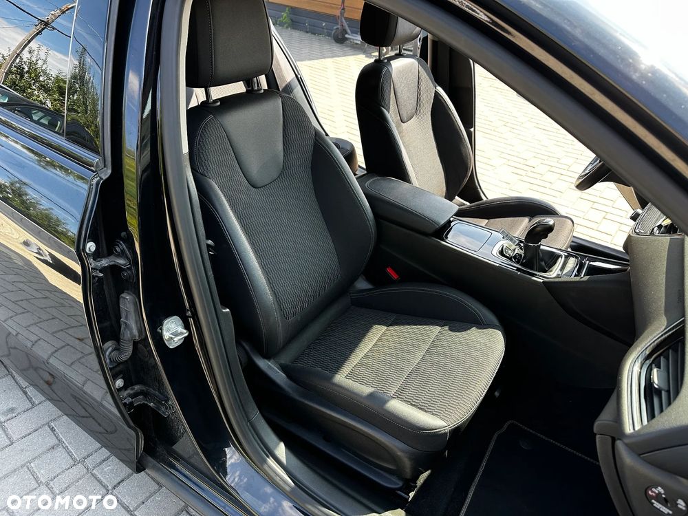 Opel Insignia - 23